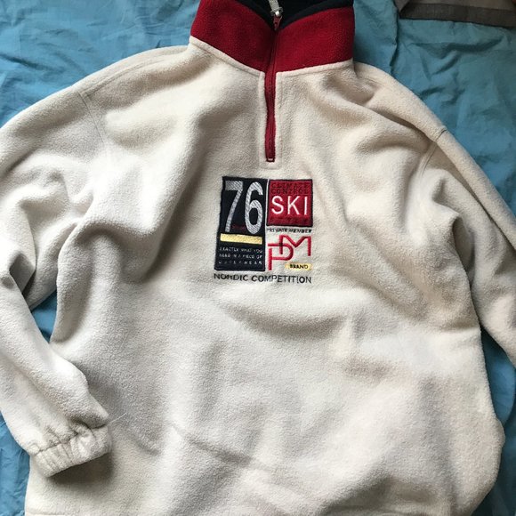 Private Member ski fleece (Medium/small) - Picture 1 of 3